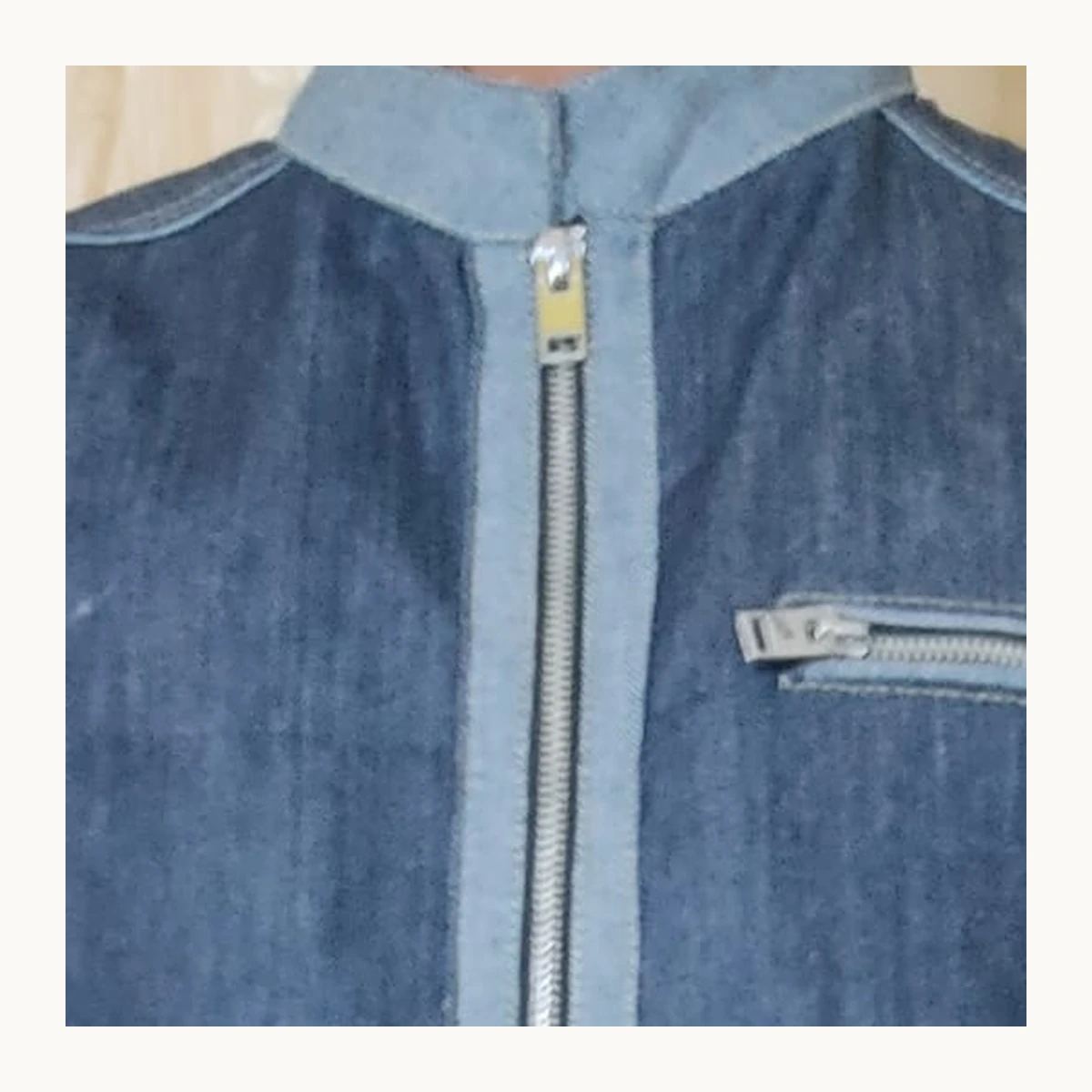 03_collar_zipper_detail.webp
